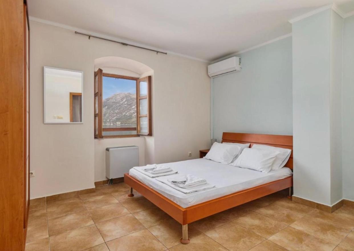 Apartments Barba Kotor Exterior photo